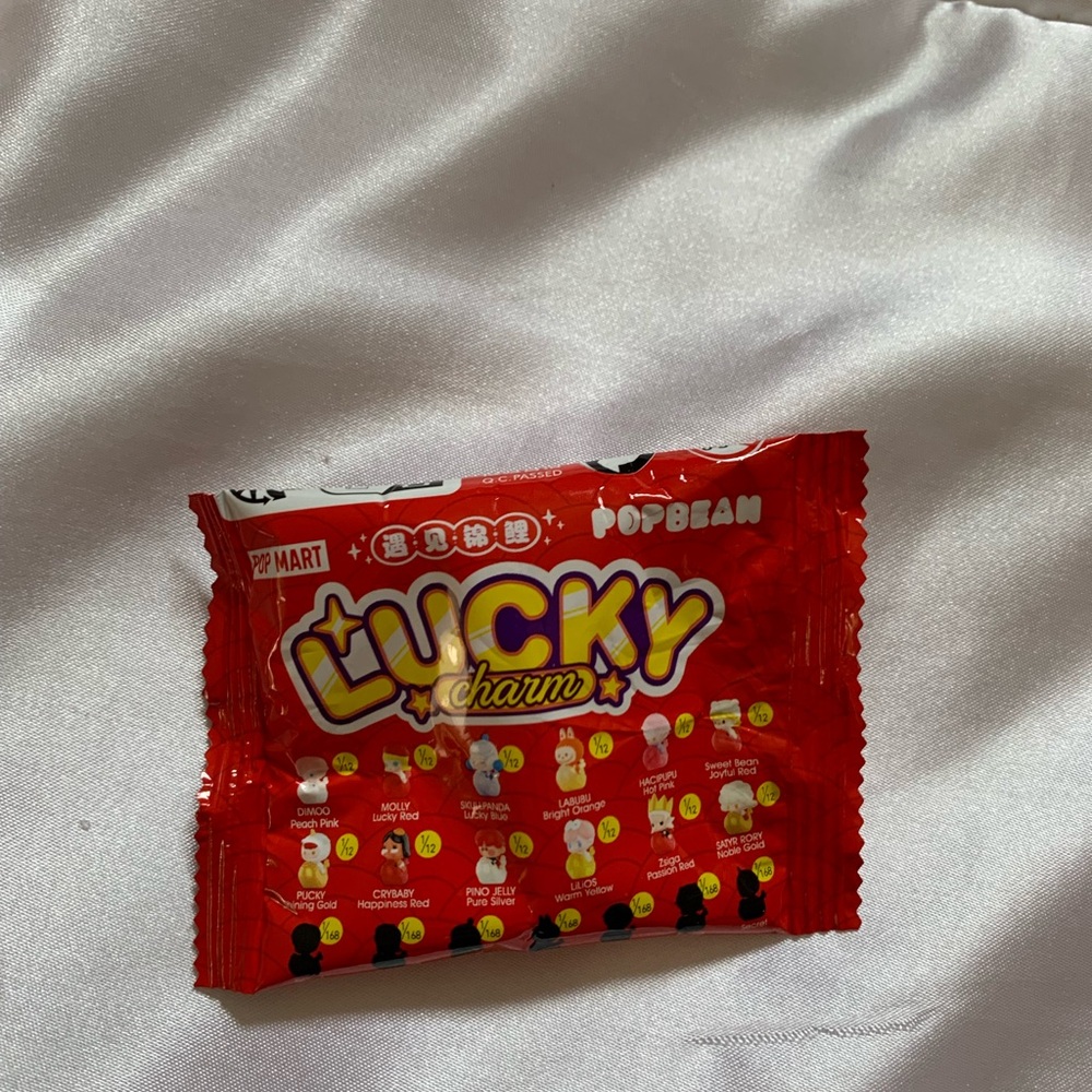 Pop Mart Lucky Charm Popbean